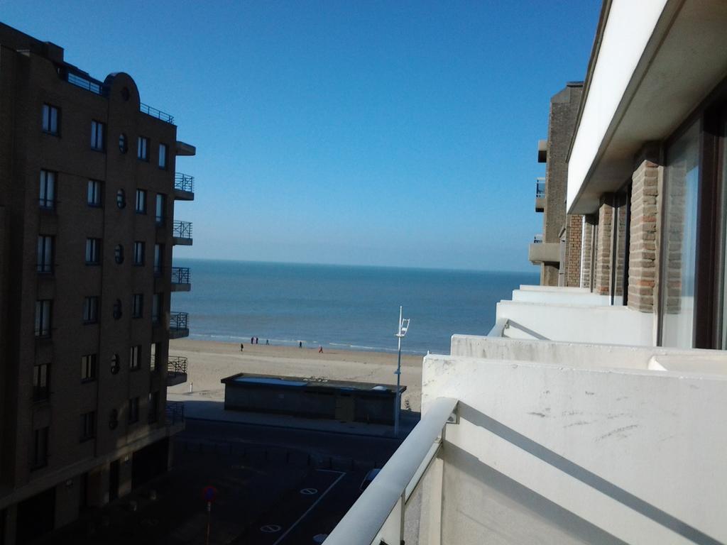 Zonnig Appartement Met Zeezicht Koksijde Ngoại thất bức ảnh