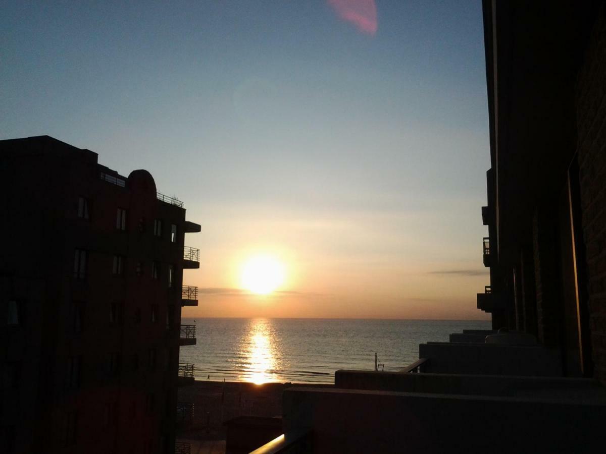 Zonnig Appartement Met Zeezicht Koksijde Ngoại thất bức ảnh